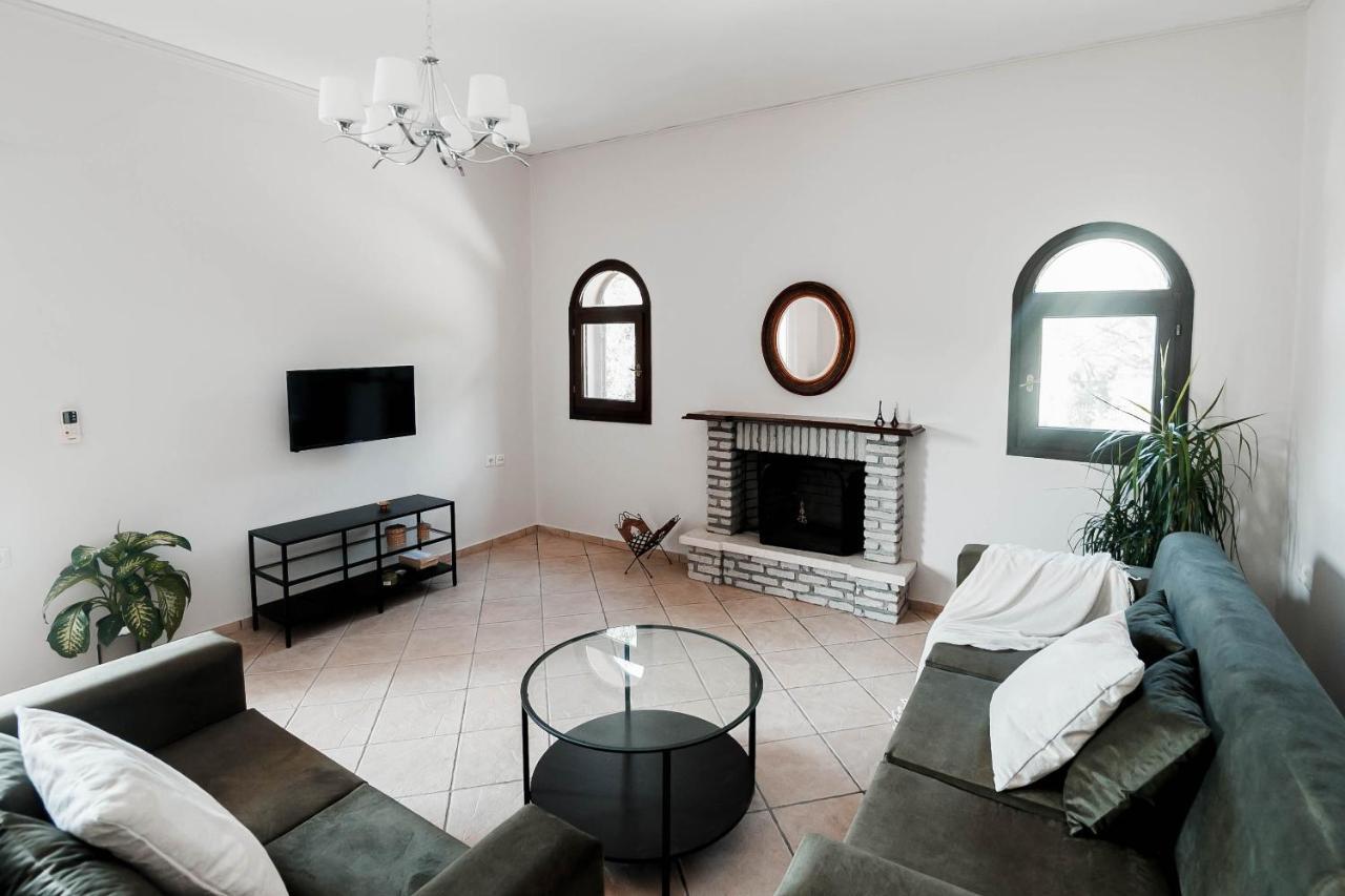 Views Apartments & Suites Parga Luaran gambar