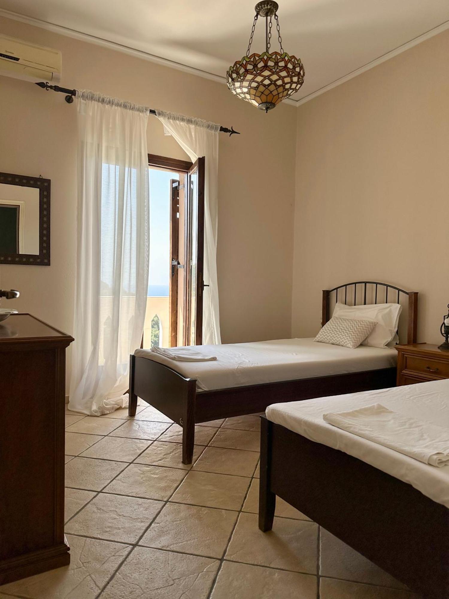 Views Apartments & Suites Parga Luaran gambar